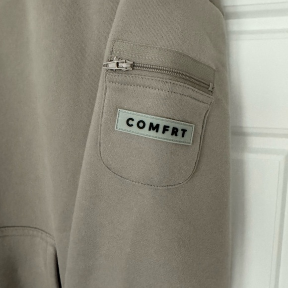 COMFRT Travel Essentials Set - Picture 7 of 10